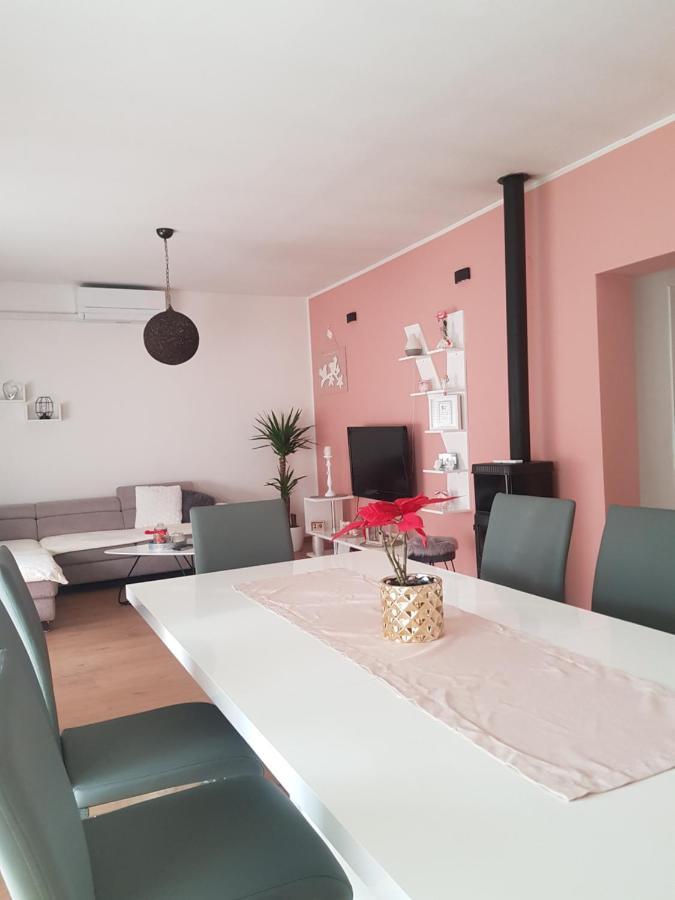 Apartmani Milutin Brodarica  Exterior foto